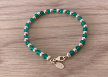 Load image into Gallery viewer, 9 Carat Yellow Gold and Green Onyx Beaded Bracelet