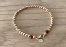 Load image into Gallery viewer, 9 Carat Yellow Gold and Red Carnelian Beaded Bracelet