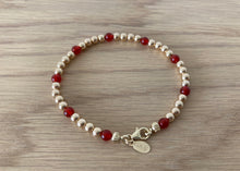 Load image into Gallery viewer, 9 Carat Yellow Gold and Red Carnelian Beaded Bracelet